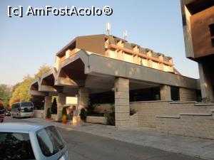 [P01] Hotel Grand - Cetinje » foto by titus29
 - 
<span class="allrVoted glyphicon glyphicon-heart hidden" id="av906299"></span>
<a class="m-l-10 hidden" id="sv906299" onclick="voting_Foto_DelVot(,906299,22805)" role="button">șterge vot <span class="glyphicon glyphicon-remove"></span></a>
<a id="v9906299" class=" c-red"  onclick="voting_Foto_SetVot(906299)" role="button"><span class="glyphicon glyphicon-heart-empty"></span> <b>LIKE</b> = Votează poza</a> <img class="hidden"  id="f906299W9" src="/imagini/loader.gif" border="0" /><span class="AjErrMes hidden" id="e906299ErM"></span>