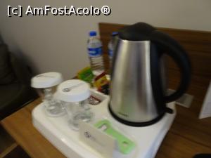 [P17] Fesa Business Hotel Gebze - setul de preparare a ceaiului şi cafelei » foto by nicole33
 - 
<span class="allrVoted glyphicon glyphicon-heart hidden" id="av907387"></span>
<a class="m-l-10 hidden" id="sv907387" onclick="voting_Foto_DelVot(,907387,22813)" role="button">șterge vot <span class="glyphicon glyphicon-remove"></span></a>
<a id="v9907387" class=" c-red"  onclick="voting_Foto_SetVot(907387)" role="button"><span class="glyphicon glyphicon-heart-empty"></span> <b>LIKE</b> = Votează poza</a> <img class="hidden"  id="f907387W9" src="/imagini/loader.gif" border="0" /><span class="AjErrMes hidden" id="e907387ErM"></span>
