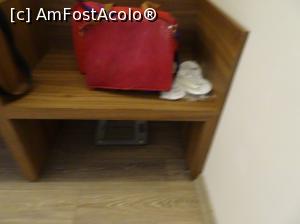 [P19] Fesa Business Hotel Gebze - papucii de unică folosinţă şi cântarul. Ce glumă bună! După două săptămâni la ultra all inclusive nu aveam curaj să mă urc pe cântar » foto by nicole33
 - 
<span class="allrVoted glyphicon glyphicon-heart hidden" id="av907389"></span>
<a class="m-l-10 hidden" id="sv907389" onclick="voting_Foto_DelVot(,907389,22813)" role="button">șterge vot <span class="glyphicon glyphicon-remove"></span></a>
<a id="v9907389" class=" c-red"  onclick="voting_Foto_SetVot(907389)" role="button"><span class="glyphicon glyphicon-heart-empty"></span> <b>LIKE</b> = Votează poza</a> <img class="hidden"  id="f907389W9" src="/imagini/loader.gif" border="0" /><span class="AjErrMes hidden" id="e907389ErM"></span>