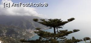 [P01] O privire către Maiori şi Minori din apropierea Villei Cimbrone » foto by irinad
 - 
<span class="allrVoted glyphicon glyphicon-heart hidden" id="av1164996"></span>
<a class="m-l-10 hidden" id="sv1164996" onclick="voting_Foto_DelVot(,1164996,22822)" role="button">șterge vot <span class="glyphicon glyphicon-remove"></span></a>
<a id="v91164996" class=" c-red"  onclick="voting_Foto_SetVot(1164996)" role="button"><span class="glyphicon glyphicon-heart-empty"></span> <b>LIKE</b> = Votează poza</a> <img class="hidden"  id="f1164996W9" src="/imagini/loader.gif" border="0" /><span class="AjErrMes hidden" id="e1164996ErM"></span>