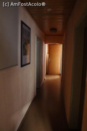 [P13] Lindau, Hotelul Gruner Baum, Pe hol, se vede în depărtare intrarea la terasă » foto by mprofeanu
 - 
<span class="allrVoted glyphicon glyphicon-heart hidden" id="av911495"></span>
<a class="m-l-10 hidden" id="sv911495" onclick="voting_Foto_DelVot(,911495,22856)" role="button">șterge vot <span class="glyphicon glyphicon-remove"></span></a>
<a id="v9911495" class=" c-red"  onclick="voting_Foto_SetVot(911495)" role="button"><span class="glyphicon glyphicon-heart-empty"></span> <b>LIKE</b> = Votează poza</a> <img class="hidden"  id="f911495W9" src="/imagini/loader.gif" border="0" /><span class="AjErrMes hidden" id="e911495ErM"></span>