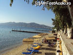 [P17] Plajă amenajată în zona fără izvoare, aflată dincolo de port.  » foto by Carmen Ion
 - 
<span class="allrVoted glyphicon glyphicon-heart hidden" id="av690462"></span>
<a class="m-l-10 hidden" id="sv690462" onclick="voting_Foto_DelVot(,690462,22871)" role="button">șterge vot <span class="glyphicon glyphicon-remove"></span></a>
<a id="v9690462" class=" c-red"  onclick="voting_Foto_SetVot(690462)" role="button"><span class="glyphicon glyphicon-heart-empty"></span> <b>LIKE</b> = Votează poza</a> <img class="hidden"  id="f690462W9" src="/imagini/loader.gif" border="0" /><span class="AjErrMes hidden" id="e690462ErM"></span>