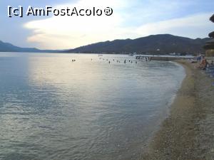 [P03] Plaja Agios Nikolaos și grecii stând la taclale în apă.  » foto by Carmen Ion
 - 
<span class="allrVoted glyphicon glyphicon-heart hidden" id="av1143756"></span>
<a class="m-l-10 hidden" id="sv1143756" onclick="voting_Foto_DelVot(,1143756,22871)" role="button">șterge vot <span class="glyphicon glyphicon-remove"></span></a>
<a id="v91143756" class=" c-red"  onclick="voting_Foto_SetVot(1143756)" role="button"><span class="glyphicon glyphicon-heart-empty"></span> <b>LIKE</b> = Votează poza</a> <img class="hidden"  id="f1143756W9" src="/imagini/loader.gif" border="0" /><span class="AjErrMes hidden" id="e1143756ErM"></span>