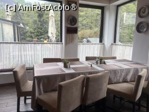 [P12] Restaurantul pensiunii Tobo - interior restaurant » foto by nicole33
 - 
<span class="allrVoted glyphicon glyphicon-heart hidden" id="av1527588"></span>
<a class="m-l-10 hidden" id="sv1527588" onclick="voting_Foto_DelVot(,1527588,22894)" role="button">șterge vot <span class="glyphicon glyphicon-remove"></span></a>
<a id="v91527588" class=" c-red"  onclick="voting_Foto_SetVot(1527588)" role="button"><span class="glyphicon glyphicon-heart-empty"></span> <b>LIKE</b> = Votează poza</a> <img class="hidden"  id="f1527588W9" src="/imagini/loader.gif" border="0" /><span class="AjErrMes hidden" id="e1527588ErM"></span>