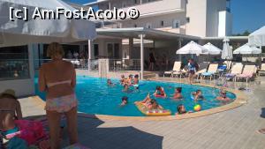 [P06] Piscina adulților » foto by krisztike
 - 
<span class="allrVoted glyphicon glyphicon-heart hidden" id="av913496"></span>
<a class="m-l-10 hidden" id="sv913496" onclick="voting_Foto_DelVot(,913496,22895)" role="button">șterge vot <span class="glyphicon glyphicon-remove"></span></a>
<a id="v9913496" class=" c-red"  onclick="voting_Foto_SetVot(913496)" role="button"><span class="glyphicon glyphicon-heart-empty"></span> <b>LIKE</b> = Votează poza</a> <img class="hidden"  id="f913496W9" src="/imagini/loader.gif" border="0" /><span class="AjErrMes hidden" id="e913496ErM"></span>