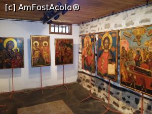[P11] O zi prin Elena - Muzeul renașterii „Ilarion Makariopolski”, expoziția de icoane ortodoxe » foto by Dragoș_MD
 - 
<span class="allrVoted glyphicon glyphicon-heart hidden" id="av915742"></span>
<a class="m-l-10 hidden" id="sv915742" onclick="voting_Foto_DelVot(,915742,22910)" role="button">șterge vot <span class="glyphicon glyphicon-remove"></span></a>
<a id="v9915742" class=" c-red"  onclick="voting_Foto_SetVot(915742)" role="button"><span class="glyphicon glyphicon-heart-empty"></span> <b>LIKE</b> = Votează poza</a> <img class="hidden"  id="f915742W9" src="/imagini/loader.gif" border="0" /><span class="AjErrMes hidden" id="e915742ErM"></span>