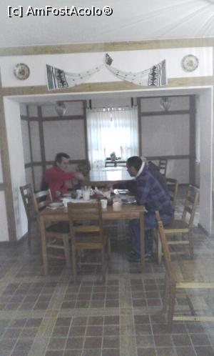 [P14] sala de mese cu baietii » foto by adrianbogdan
 - 
<span class="allrVoted glyphicon glyphicon-heart hidden" id="av914364"></span>
<a class="m-l-10 hidden" id="sv914364" onclick="voting_Foto_DelVot(,914364,22916)" role="button">șterge vot <span class="glyphicon glyphicon-remove"></span></a>
<a id="v9914364" class=" c-red"  onclick="voting_Foto_SetVot(914364)" role="button"><span class="glyphicon glyphicon-heart-empty"></span> <b>LIKE</b> = Votează poza</a> <img class="hidden"  id="f914364W9" src="/imagini/loader.gif" border="0" /><span class="AjErrMes hidden" id="e914364ErM"></span>