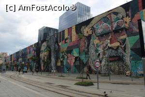 [P23] Rio de Janeiro, Mural Etnias, unic prin cele cinci chipuri din cele cinci continente participante la Olimpiadă, al doilea graffiti ca mărime din lume » foto by mprofeanu
 - 
<span class="allrVoted glyphicon glyphicon-heart hidden" id="av1050172"></span>
<a class="m-l-10 hidden" id="sv1050172" onclick="voting_Foto_DelVot(,1050172,22921)" role="button">șterge vot <span class="glyphicon glyphicon-remove"></span></a>
<a id="v91050172" class=" c-red"  onclick="voting_Foto_SetVot(1050172)" role="button"><span class="glyphicon glyphicon-heart-empty"></span> <b>LIKE</b> = Votează poza</a> <img class="hidden"  id="f1050172W9" src="/imagini/loader.gif" border="0" /><span class="AjErrMes hidden" id="e1050172ErM"></span>