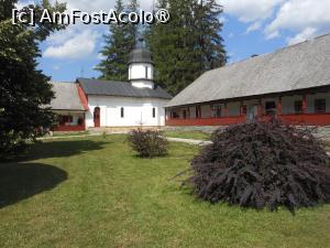 [P14] Mănăstirea Cheia - Paraclisul în colțul nord-estic al incintei. » foto by iulianic
 - 
<span class="allrVoted glyphicon glyphicon-heart hidden" id="av1444438"></span>
<a class="m-l-10 hidden" id="sv1444438" onclick="voting_Foto_DelVot(,1444438,22938)" role="button">șterge vot <span class="glyphicon glyphicon-remove"></span></a>
<a id="v91444438" class=" c-red"  onclick="voting_Foto_SetVot(1444438)" role="button"><span class="glyphicon glyphicon-heart-empty"></span> <b>LIKE</b> = Votează poza</a> <img class="hidden"  id="f1444438W9" src="/imagini/loader.gif" border="0" /><span class="AjErrMes hidden" id="e1444438ErM"></span>