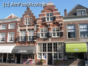 [P20] Strada veche din Dordrecht » foto by Radu Tudoran
 - 
<span class="allrVoted glyphicon glyphicon-heart hidden" id="av916713"></span>
<a class="m-l-10 hidden" id="sv916713" onclick="voting_Foto_DelVot(,916713,22939)" role="button">șterge vot <span class="glyphicon glyphicon-remove"></span></a>
<a id="v9916713" class=" c-red"  onclick="voting_Foto_SetVot(916713)" role="button"><span class="glyphicon glyphicon-heart-empty"></span> <b>LIKE</b> = Votează poza</a> <img class="hidden"  id="f916713W9" src="/imagini/loader.gif" border="0" /><span class="AjErrMes hidden" id="e916713ErM"></span>