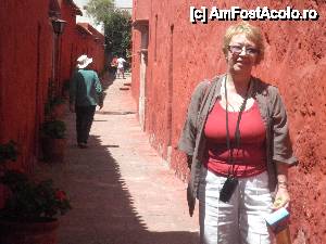 [P34] 'Arequipa - orasul alb al Perului' / strada Sevillia » foto by grecudoina
 - 
<span class="allrVoted glyphicon glyphicon-heart hidden" id="av399351"></span>
<a class="m-l-10 hidden" id="sv399351" onclick="voting_Foto_DelVot(,399351,22954)" role="button">șterge vot <span class="glyphicon glyphicon-remove"></span></a>
<a id="v9399351" class=" c-red"  onclick="voting_Foto_SetVot(399351)" role="button"><span class="glyphicon glyphicon-heart-empty"></span> <b>LIKE</b> = Votează poza</a> <img class="hidden"  id="f399351W9" src="/imagini/loader.gif" border="0" /><span class="AjErrMes hidden" id="e399351ErM"></span>
