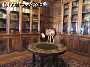 [P17] Masa din cireş pietrificat achiziţionată de la Paris în 1860 » foto by Michi
 - 
<span class="allrVoted glyphicon glyphicon-heart hidden" id="av1337425"></span>
<a class="m-l-10 hidden" id="sv1337425" onclick="voting_Foto_DelVot(,1337425,22966)" role="button">șterge vot <span class="glyphicon glyphicon-remove"></span></a>
<a id="v91337425" class=" c-red"  onclick="voting_Foto_SetVot(1337425)" role="button"><span class="glyphicon glyphicon-heart-empty"></span> <b>LIKE</b> = Votează poza</a> <img class="hidden"  id="f1337425W9" src="/imagini/loader.gif" border="0" /><span class="AjErrMes hidden" id="e1337425ErM"></span>
