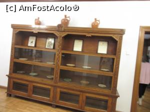 [P34] Scrin original în biblioteca I.C. Brătianu » foto by Michi
 - 
<span class="allrVoted glyphicon glyphicon-heart hidden" id="av1337442"></span>
<a class="m-l-10 hidden" id="sv1337442" onclick="voting_Foto_DelVot(,1337442,22966)" role="button">șterge vot <span class="glyphicon glyphicon-remove"></span></a>
<a id="v91337442" class=" c-red"  onclick="voting_Foto_SetVot(1337442)" role="button"><span class="glyphicon glyphicon-heart-empty"></span> <b>LIKE</b> = Votează poza</a> <img class="hidden"  id="f1337442W9" src="/imagini/loader.gif" border="0" /><span class="AjErrMes hidden" id="e1337442ErM"></span>