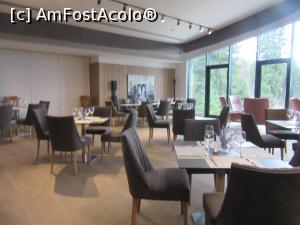 [P07] Sala restaurant » foto by Michi
 - 
<span class="allrVoted glyphicon glyphicon-heart hidden" id="av1122633"></span>
<a class="m-l-10 hidden" id="sv1122633" onclick="voting_Foto_DelVot(,1122633,22987)" role="button">șterge vot <span class="glyphicon glyphicon-remove"></span></a>
<a id="v91122633" class=" c-red"  onclick="voting_Foto_SetVot(1122633)" role="button"><span class="glyphicon glyphicon-heart-empty"></span> <b>LIKE</b> = Votează poza</a> <img class="hidden"  id="f1122633W9" src="/imagini/loader.gif" border="0" /><span class="AjErrMes hidden" id="e1122633ErM"></span>