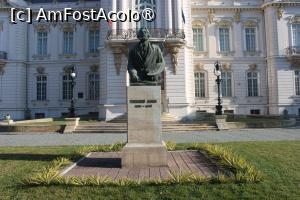 [P03] Craiova, Ion Jalea, Bustul pictorului Theodor Aman din fața Palatului Constantin Mihail » foto by mprofeanu
 - 
<span class="allrVoted glyphicon glyphicon-heart hidden" id="av1408701"></span>
<a class="m-l-10 hidden" id="sv1408701" onclick="voting_Foto_DelVot(,1408701,22988)" role="button">șterge vot <span class="glyphicon glyphicon-remove"></span></a>
<a id="v91408701" class=" c-red"  onclick="voting_Foto_SetVot(1408701)" role="button"><span class="glyphicon glyphicon-heart-empty"></span> <b>LIKE</b> = Votează poza</a> <img class="hidden"  id="f1408701W9" src="/imagini/loader.gif" border="0" /><span class="AjErrMes hidden" id="e1408701ErM"></span>