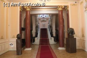 [P05] Craiova, Palatul Constantin Mihail, Holul și Scara monumentală » foto by mprofeanu
 - 
<span class="allrVoted glyphicon glyphicon-heart hidden" id="av1408703"></span>
<a class="m-l-10 hidden" id="sv1408703" onclick="voting_Foto_DelVot(,1408703,22988)" role="button">șterge vot <span class="glyphicon glyphicon-remove"></span></a>
<a id="v91408703" class=" c-red"  onclick="voting_Foto_SetVot(1408703)" role="button"><span class="glyphicon glyphicon-heart-empty"></span> <b>LIKE</b> = Votează poza</a> <img class="hidden"  id="f1408703W9" src="/imagini/loader.gif" border="0" /><span class="AjErrMes hidden" id="e1408703ErM"></span>