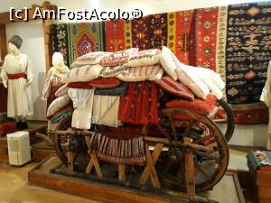 [P29] Casa Baniei.Carul cu zestrea miresei. » foto by Floria
 - 
<span class="allrVoted glyphicon glyphicon-heart hidden" id="av1267832"></span>
<a class="m-l-10 hidden" id="sv1267832" onclick="voting_Foto_DelVot(,1267832,22988)" role="button">șterge vot <span class="glyphicon glyphicon-remove"></span></a>
<a id="v91267832" class=" c-red"  onclick="voting_Foto_SetVot(1267832)" role="button"><span class="glyphicon glyphicon-heart-empty"></span> <b>LIKE</b> = Votează poza</a> <img class="hidden"  id="f1267832W9" src="/imagini/loader.gif" border="0" /><span class="AjErrMes hidden" id="e1267832ErM"></span>