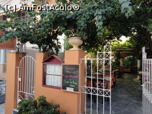 [P13] Una dintre intrările la taverna Irodion.  » foto by maryka
 - 
<span class="allrVoted glyphicon glyphicon-heart hidden" id="av919054"></span>
<a class="m-l-10 hidden" id="sv919054" onclick="voting_Foto_DelVot(,919054,22991)" role="button">șterge vot <span class="glyphicon glyphicon-remove"></span></a>
<a id="v9919054" class=" c-red"  onclick="voting_Foto_SetVot(919054)" role="button"><span class="glyphicon glyphicon-heart-empty"></span> <b>LIKE</b> = Votează poza</a> <img class="hidden"  id="f919054W9" src="/imagini/loader.gif" border="0" /><span class="AjErrMes hidden" id="e919054ErM"></span>