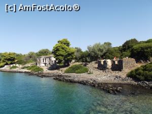 [P16] Case abandonate pe insula Monolia » foto by irinad
 - 
<span class="allrVoted glyphicon glyphicon-heart hidden" id="av919216"></span>
<a class="m-l-10 hidden" id="sv919216" onclick="voting_Foto_DelVot(,919216,22992)" role="button">șterge vot <span class="glyphicon glyphicon-remove"></span></a>
<a id="v9919216" class=" c-red"  onclick="voting_Foto_SetVot(919216)" role="button"><span class="glyphicon glyphicon-heart-empty"></span> <b>LIKE</b> = Votează poza</a> <img class="hidden"  id="f919216W9" src="/imagini/loader.gif" border="0" /><span class="AjErrMes hidden" id="e919216ErM"></span>