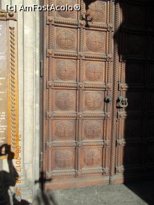 [P09] Uși stejar lucrate Viena.  » foto by elviramvio
 - 
<span class="allrVoted glyphicon glyphicon-heart hidden" id="av919308"></span>
<a class="m-l-10 hidden" id="sv919308" onclick="voting_Foto_DelVot(,919308,22997)" role="button">șterge vot <span class="glyphicon glyphicon-remove"></span></a>
<a id="v9919308" class=" c-red"  onclick="voting_Foto_SetVot(919308)" role="button"><span class="glyphicon glyphicon-heart-empty"></span> <b>LIKE</b> = Votează poza</a> <img class="hidden"  id="f919308W9" src="/imagini/loader.gif" border="0" /><span class="AjErrMes hidden" id="e919308ErM"></span>