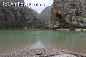 [P34] Mallorca, Sa Calobra, Plaja de lângă Torrent de Pareis și Canionul în față.. » foto by mprofeanu
 - 
<span class="allrVoted glyphicon glyphicon-heart hidden" id="av1301726"></span>
<a class="m-l-10 hidden" id="sv1301726" onclick="voting_Foto_DelVot(,1301726,23018)" role="button">șterge vot <span class="glyphicon glyphicon-remove"></span></a>
<a id="v91301726" class=" c-red"  onclick="voting_Foto_SetVot(1301726)" role="button"><span class="glyphicon glyphicon-heart-empty"></span> <b>LIKE</b> = Votează poza</a> <img class="hidden"  id="f1301726W9" src="/imagini/loader.gif" border="0" /><span class="AjErrMes hidden" id="e1301726ErM"></span>
