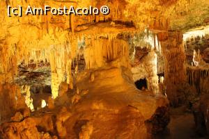 [P47] Mallorca, Cuevas dels Hams, Peștera Principală, aici am pozat pe culoarea roșiatică, iar jocuri de lumini... » foto by mprofeanu
 - 
<span class="allrVoted glyphicon glyphicon-heart hidden" id="av1304083"></span>
<a class="m-l-10 hidden" id="sv1304083" onclick="voting_Foto_DelVot(,1304083,23018)" role="button">șterge vot <span class="glyphicon glyphicon-remove"></span></a>
<a id="v91304083" class=" c-red"  onclick="voting_Foto_SetVot(1304083)" role="button"><span class="glyphicon glyphicon-heart-empty"></span> <b>LIKE</b> = Votează poza</a> <img class="hidden"  id="f1304083W9" src="/imagini/loader.gif" border="0" /><span class="AjErrMes hidden" id="e1304083ErM"></span>