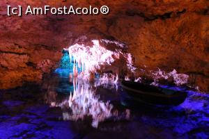 [P50] Mallorca, Cuevas dels Hams, Peștera Principală, Lacul Marea Veneției și barca, aici am ascultat și văzut un filmuleț... » foto by mprofeanu
 - 
<span class="allrVoted glyphicon glyphicon-heart hidden" id="av1304086"></span>
<a class="m-l-10 hidden" id="sv1304086" onclick="voting_Foto_DelVot(,1304086,23018)" role="button">șterge vot <span class="glyphicon glyphicon-remove"></span></a>
<a id="v91304086" class=" c-red"  onclick="voting_Foto_SetVot(1304086)" role="button"><span class="glyphicon glyphicon-heart-empty"></span> <b>LIKE</b> = Votează poza</a> <img class="hidden"  id="f1304086W9" src="/imagini/loader.gif" border="0" /><span class="AjErrMes hidden" id="e1304086ErM"></span>
