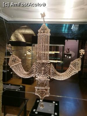 [P32] Colecția de argintărie de la etajul Muzeului Argintăritului » foto by crismis
 - 
<span class="allrVoted glyphicon glyphicon-heart hidden" id="av920631"></span>
<a class="m-l-10 hidden" id="sv920631" onclick="voting_Foto_DelVot(,920631,23023)" role="button">șterge vot <span class="glyphicon glyphicon-remove"></span></a>
<a id="v9920631" class=" c-red"  onclick="voting_Foto_SetVot(920631)" role="button"><span class="glyphicon glyphicon-heart-empty"></span> <b>LIKE</b> = Votează poza</a> <img class="hidden"  id="f920631W9" src="/imagini/loader.gif" border="0" /><span class="AjErrMes hidden" id="e920631ErM"></span>