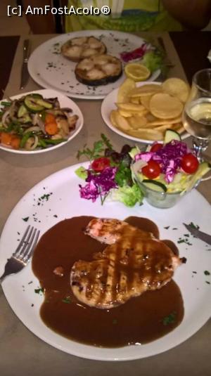 [P01] piept de pui in sos de miere+ peste spada » foto by Rox.Patrik
 - 
<span class="allrVoted glyphicon glyphicon-heart hidden" id="av921660"></span>
<a class="m-l-10 hidden" id="sv921660" onclick="voting_Foto_DelVot(,921660,23024)" role="button">șterge vot <span class="glyphicon glyphicon-remove"></span></a>
<a id="v9921660" class=" c-red"  onclick="voting_Foto_SetVot(921660)" role="button"><span class="glyphicon glyphicon-heart-empty"></span> <b>LIKE</b> = Votează poza</a> <img class="hidden"  id="f921660W9" src="/imagini/loader.gif" border="0" /><span class="AjErrMes hidden" id="e921660ErM"></span>