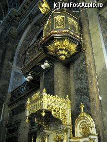 [P09] atedrala Mitropolitana Iasi- Scaunnele imparatesti din partea dreapta » foto by vadra
 - 
<span class="allrVoted glyphicon glyphicon-heart hidden" id="av299142"></span>
<a class="m-l-10 hidden" id="sv299142" onclick="voting_Foto_DelVot(,299142,23025)" role="button">șterge vot <span class="glyphicon glyphicon-remove"></span></a>
<a id="v9299142" class=" c-red"  onclick="voting_Foto_SetVot(299142)" role="button"><span class="glyphicon glyphicon-heart-empty"></span> <b>LIKE</b> = Votează poza</a> <img class="hidden"  id="f299142W9" src="/imagini/loader.gif" border="0" /><span class="AjErrMes hidden" id="e299142ErM"></span>