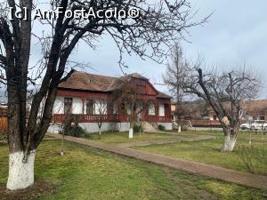 [P17] Clădire în Cristur » foto by AZE
 - 
<span class="allrVoted glyphicon glyphicon-heart hidden" id="av1352965"></span>
<a class="m-l-10 hidden" id="sv1352965" onclick="voting_Foto_DelVot(,1352965,23038)" role="button">șterge vot <span class="glyphicon glyphicon-remove"></span></a>
<a id="v91352965" class=" c-red"  onclick="voting_Foto_SetVot(1352965)" role="button"><span class="glyphicon glyphicon-heart-empty"></span> <b>LIKE</b> = Votează poza</a> <img class="hidden"  id="f1352965W9" src="/imagini/loader.gif" border="0" /><span class="AjErrMes hidden" id="e1352965ErM"></span>
