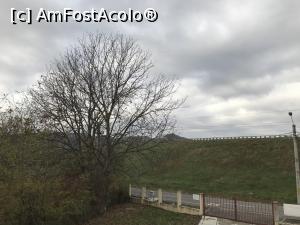 [P08] Poza din balcon spre baraj. Unde se vede o mica creasta se afla Baile Pucioasa » foto by adynutza26
 - 
<span class="allrVoted glyphicon glyphicon-heart hidden" id="av921910"></span>
<a class="m-l-10 hidden" id="sv921910" onclick="voting_Foto_DelVot(,921910,23041)" role="button">șterge vot <span class="glyphicon glyphicon-remove"></span></a>
<a id="v9921910" class=" c-red"  onclick="voting_Foto_SetVot(921910)" role="button"><span class="glyphicon glyphicon-heart-empty"></span> <b>LIKE</b> = Votează poza</a> <img class="hidden"  id="f921910W9" src="/imagini/loader.gif" border="0" /><span class="AjErrMes hidden" id="e921910ErM"></span>