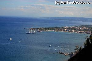 [P03] Giardini Naxos vazut din parcul din Taormina. V-am spus, o panorama superba » foto by MCM
 - 
<span class="allrVoted glyphicon glyphicon-heart hidden" id="av536784"></span>
<a class="m-l-10 hidden" id="sv536784" onclick="voting_Foto_DelVot(,536784,23043)" role="button">șterge vot <span class="glyphicon glyphicon-remove"></span></a>
<a id="v9536784" class=" c-red"  onclick="voting_Foto_SetVot(536784)" role="button"><span class="glyphicon glyphicon-heart-empty"></span> <b>LIKE</b> = Votează poza</a> <img class="hidden"  id="f536784W9" src="/imagini/loader.gif" border="0" /><span class="AjErrMes hidden" id="e536784ErM"></span>