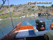 [P52] In spatele barcii...Grotta Azzura » foto by le_maitre
 - 
<span class="allrVoted glyphicon glyphicon-heart hidden" id="av324324"></span>
<a class="m-l-10 hidden" id="sv324324" onclick="voting_Foto_DelVot(,324324,23043)" role="button">șterge vot <span class="glyphicon glyphicon-remove"></span></a>
<a id="v9324324" class=" c-red"  onclick="voting_Foto_SetVot(324324)" role="button"><span class="glyphicon glyphicon-heart-empty"></span> <b>LIKE</b> = Votează poza</a> <img class="hidden"  id="f324324W9" src="/imagini/loader.gif" border="0" /><span class="AjErrMes hidden" id="e324324ErM"></span>