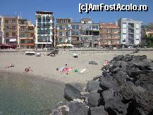 [P07] Plaja, lava si casute viu colorate in departari... » foto by le_maitre
 - 
<span class="allrVoted glyphicon glyphicon-heart hidden" id="av324279"></span>
<a class="m-l-10 hidden" id="sv324279" onclick="voting_Foto_DelVot(,324279,23043)" role="button">șterge vot <span class="glyphicon glyphicon-remove"></span></a>
<a id="v9324279" class=" c-red"  onclick="voting_Foto_SetVot(324279)" role="button"><span class="glyphicon glyphicon-heart-empty"></span> <b>LIKE</b> = Votează poza</a> <img class="hidden"  id="f324279W9" src="/imagini/loader.gif" border="0" /><span class="AjErrMes hidden" id="e324279ErM"></span>