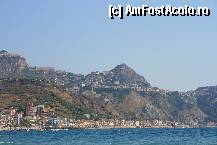 [P07] Pe fundal se vede, sus, statiunea Taormina » foto by santana*
 - 
<span class="allrVoted glyphicon glyphicon-heart hidden" id="av283088"></span>
<a class="m-l-10 hidden" id="sv283088" onclick="voting_Foto_DelVot(,283088,23043)" role="button">șterge vot <span class="glyphicon glyphicon-remove"></span></a>
<a id="v9283088" class=" c-red"  onclick="voting_Foto_SetVot(283088)" role="button"><span class="glyphicon glyphicon-heart-empty"></span> <b>LIKE</b> = Votează poza</a> <img class="hidden"  id="f283088W9" src="/imagini/loader.gif" border="0" /><span class="AjErrMes hidden" id="e283088ErM"></span>