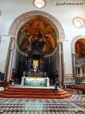 [P13] Interiorul catedralei/domului din Messina... foarte frumos » foto by GabrielaG
 - 
<span class="allrVoted glyphicon glyphicon-heart hidden" id="av605420"></span>
<a class="m-l-10 hidden" id="sv605420" onclick="voting_Foto_DelVot(,605420,23044)" role="button">șterge vot <span class="glyphicon glyphicon-remove"></span></a>
<a id="v9605420" class=" c-red"  onclick="voting_Foto_SetVot(605420)" role="button"><span class="glyphicon glyphicon-heart-empty"></span> <b>LIKE</b> = Votează poza</a> <img class="hidden"  id="f605420W9" src="/imagini/loader.gif" border="0" /><span class="AjErrMes hidden" id="e605420ErM"></span>