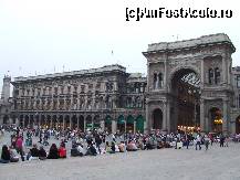 [P05] Galeriile Victor Emanuel si Piata domului, vazute de la intrarea in dom » foto by argemi*
 - 
<span class="allrVoted glyphicon glyphicon-heart hidden" id="av296738"></span>
<a class="m-l-10 hidden" id="sv296738" onclick="voting_Foto_DelVot(,296738,23051)" role="button">șterge vot <span class="glyphicon glyphicon-remove"></span></a>
<a id="v9296738" class=" c-red"  onclick="voting_Foto_SetVot(296738)" role="button"><span class="glyphicon glyphicon-heart-empty"></span> <b>LIKE</b> = Votează poza</a> <img class="hidden"  id="f296738W9" src="/imagini/loader.gif" border="0" /><span class="AjErrMes hidden" id="e296738ErM"></span>