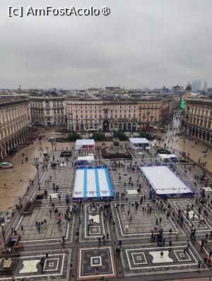 [P26] Domul din Milano; piața din față văzută în timpul coborârii » foto by crismis
 - 
<span class="allrVoted glyphicon glyphicon-heart hidden" id="av1485174"></span>
<a class="m-l-10 hidden" id="sv1485174" onclick="voting_Foto_DelVot(,1485174,23051)" role="button">șterge vot <span class="glyphicon glyphicon-remove"></span></a>
<a id="v91485174" class=" c-red"  onclick="voting_Foto_SetVot(1485174)" role="button"><span class="glyphicon glyphicon-heart-empty"></span> <b>LIKE</b> = Votează poza</a> <img class="hidden"  id="f1485174W9" src="/imagini/loader.gif" border="0" /><span class="AjErrMes hidden" id="e1485174ErM"></span>
