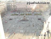 [P14] Vedere de sus din dom, asupra pietei cu acelasi nume, din Milano, la aapus de soare...iul. 2007 » foto by ileanaxperta*
 - 
<span class="allrVoted glyphicon glyphicon-heart hidden" id="av36107"></span>
<a class="m-l-10 hidden" id="sv36107" onclick="voting_Foto_DelVot(,36107,23051)" role="button">șterge vot <span class="glyphicon glyphicon-remove"></span></a>
<a id="v936107" class=" c-red"  onclick="voting_Foto_SetVot(36107)" role="button"><span class="glyphicon glyphicon-heart-empty"></span> <b>LIKE</b> = Votează poza</a> <img class="hidden"  id="f36107W9" src="/imagini/loader.gif" border="0" /><span class="AjErrMes hidden" id="e36107ErM"></span>