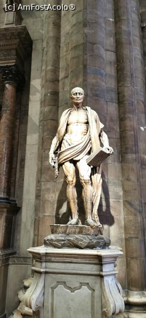 [P24] Domul din Milano - interioare / Statuia lui Saint Bartholomew » foto by ⭐ValentinB_88⭐
 - 
<span class="allrVoted glyphicon glyphicon-heart hidden" id="av1424655"></span>
<a class="m-l-10 hidden" id="sv1424655" onclick="voting_Foto_DelVot(,1424655,23051)" role="button">șterge vot <span class="glyphicon glyphicon-remove"></span></a>
<a id="v91424655" class=" c-red"  onclick="voting_Foto_SetVot(1424655)" role="button"><span class="glyphicon glyphicon-heart-empty"></span> <b>LIKE</b> = Votează poza</a> <img class="hidden"  id="f1424655W9" src="/imagini/loader.gif" border="0" /><span class="AjErrMes hidden" id="e1424655ErM"></span>