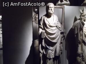 [P05] Museo del Duomo. Unul din Evangheliști, aflați la adăpost.  » foto by mihaelavoicu
 - 
<span class="allrVoted glyphicon glyphicon-heart hidden" id="av923646"></span>
<a class="m-l-10 hidden" id="sv923646" onclick="voting_Foto_DelVot(,923646,23051)" role="button">șterge vot <span class="glyphicon glyphicon-remove"></span></a>
<a id="v9923646" class=" c-red"  onclick="voting_Foto_SetVot(923646)" role="button"><span class="glyphicon glyphicon-heart-empty"></span> <b>LIKE</b> = Votează poza</a> <img class="hidden"  id="f923646W9" src="/imagini/loader.gif" border="0" /><span class="AjErrMes hidden" id="e923646ErM"></span>