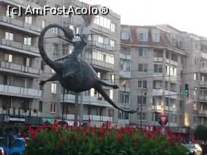 [P17] Statuia moderna a Sfantului Gheorghe » foto by mecut
 - 
<span class="allrVoted glyphicon glyphicon-heart hidden" id="av1102487"></span>
<a class="m-l-10 hidden" id="sv1102487" onclick="voting_Foto_DelVot(,1102487,23060)" role="button">șterge vot <span class="glyphicon glyphicon-remove"></span></a>
<a id="v91102487" class=" c-red"  onclick="voting_Foto_SetVot(1102487)" role="button"><span class="glyphicon glyphicon-heart-empty"></span> <b>LIKE</b> = Votează poza</a> <img class="hidden"  id="f1102487W9" src="/imagini/loader.gif" border="0" /><span class="AjErrMes hidden" id="e1102487ErM"></span>