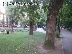 [P20] Parcul Elisabeta, aleea pe care mergem spre micul helesteu » foto by mecut
 - 
<span class="allrVoted glyphicon glyphicon-heart hidden" id="av1102490"></span>
<a class="m-l-10 hidden" id="sv1102490" onclick="voting_Foto_DelVot(,1102490,23060)" role="button">șterge vot <span class="glyphicon glyphicon-remove"></span></a>
<a id="v91102490" class=" c-red"  onclick="voting_Foto_SetVot(1102490)" role="button"><span class="glyphicon glyphicon-heart-empty"></span> <b>LIKE</b> = Votează poza</a> <img class="hidden"  id="f1102490W9" src="/imagini/loader.gif" border="0" /><span class="AjErrMes hidden" id="e1102490ErM"></span>