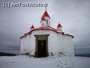 [P34] Capela văzută din față » foto by crismis
 - 
<span class="allrVoted glyphicon glyphicon-heart hidden" id="av1222492"></span>
<a class="m-l-10 hidden" id="sv1222492" onclick="voting_Foto_DelVot(,1222492,23060)" role="button">șterge vot <span class="glyphicon glyphicon-remove"></span></a>
<a id="v91222492" class=" c-red"  onclick="voting_Foto_SetVot(1222492)" role="button"><span class="glyphicon glyphicon-heart-empty"></span> <b>LIKE</b> = Votează poza</a> <img class="hidden"  id="f1222492W9" src="/imagini/loader.gif" border="0" /><span class="AjErrMes hidden" id="e1222492ErM"></span>