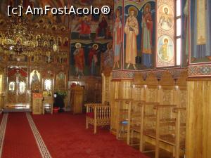 [P22] Măicuțele trebăluiau de zor prin biserică pentru ca totul să arate impecabil.  » foto by Floryn81
 - 
<span class="allrVoted glyphicon glyphicon-heart hidden" id="av799137"></span>
<a class="m-l-10 hidden" id="sv799137" onclick="voting_Foto_DelVot(,799137,23061)" role="button">șterge vot <span class="glyphicon glyphicon-remove"></span></a>
<a id="v9799137" class=" c-red"  onclick="voting_Foto_SetVot(799137)" role="button"><span class="glyphicon glyphicon-heart-empty"></span> <b>LIKE</b> = Votează poza</a> <img class="hidden"  id="f799137W9" src="/imagini/loader.gif" border="0" /><span class="AjErrMes hidden" id="e799137ErM"></span>