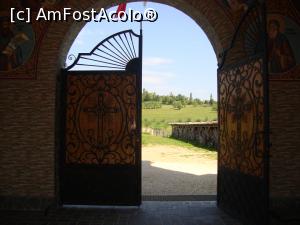 [P30] Vizita noastră la această frumoasă mănăstire s-a încheiat! Ne-a plăcut aici și ne propunem să mai revenim! Călătorii plăcute tuturor!  » foto by Floryn81
 - 
<span class="allrVoted glyphicon glyphicon-heart hidden" id="av799145"></span>
<a class="m-l-10 hidden" id="sv799145" onclick="voting_Foto_DelVot(,799145,23061)" role="button">șterge vot <span class="glyphicon glyphicon-remove"></span></a>
<a id="v9799145" class=" c-red"  onclick="voting_Foto_SetVot(799145)" role="button"><span class="glyphicon glyphicon-heart-empty"></span> <b>LIKE</b> = Votează poza</a> <img class="hidden"  id="f799145W9" src="/imagini/loader.gif" border="0" /><span class="AjErrMes hidden" id="e799145ErM"></span>