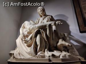 [P02] Biblioteca Ambrosiană ; pieta » foto by crismis
 - 
<span class="allrVoted glyphicon glyphicon-heart hidden" id="av1486051"></span>
<a class="m-l-10 hidden" id="sv1486051" onclick="voting_Foto_DelVot(,1486051,23064)" role="button">șterge vot <span class="glyphicon glyphicon-remove"></span></a>
<a id="v91486051" class=" c-red"  onclick="voting_Foto_SetVot(1486051)" role="button"><span class="glyphicon glyphicon-heart-empty"></span> <b>LIKE</b> = Votează poza</a> <img class="hidden"  id="f1486051W9" src="/imagini/loader.gif" border="0" /><span class="AjErrMes hidden" id="e1486051ErM"></span>