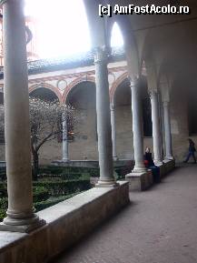 [P09] Santa Maria della Grazie - detaliu din curtea interioara » foto by sunflower
 - 
<span class="allrVoted glyphicon glyphicon-heart hidden" id="av304181"></span>
<a class="m-l-10 hidden" id="sv304181" onclick="voting_Foto_DelVot(,304181,23065)" role="button">șterge vot <span class="glyphicon glyphicon-remove"></span></a>
<a id="v9304181" class=" c-red"  onclick="voting_Foto_SetVot(304181)" role="button"><span class="glyphicon glyphicon-heart-empty"></span> <b>LIKE</b> = Votează poza</a> <img class="hidden"  id="f304181W9" src="/imagini/loader.gif" border="0" /><span class="AjErrMes hidden" id="e304181ErM"></span>
