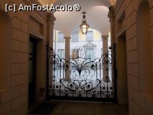 [P17] Din arhitectura orașului Milano. » foto by mihaelavoicu
 - 
<span class="allrVoted glyphicon glyphicon-heart hidden" id="av1250044"></span>
<a class="m-l-10 hidden" id="sv1250044" onclick="voting_Foto_DelVot(,1250044,23065)" role="button">șterge vot <span class="glyphicon glyphicon-remove"></span></a>
<a id="v91250044" class=" c-red"  onclick="voting_Foto_SetVot(1250044)" role="button"><span class="glyphicon glyphicon-heart-empty"></span> <b>LIKE</b> = Votează poza</a> <img class="hidden"  id="f1250044W9" src="/imagini/loader.gif" border="0" /><span class="AjErrMes hidden" id="e1250044ErM"></span>